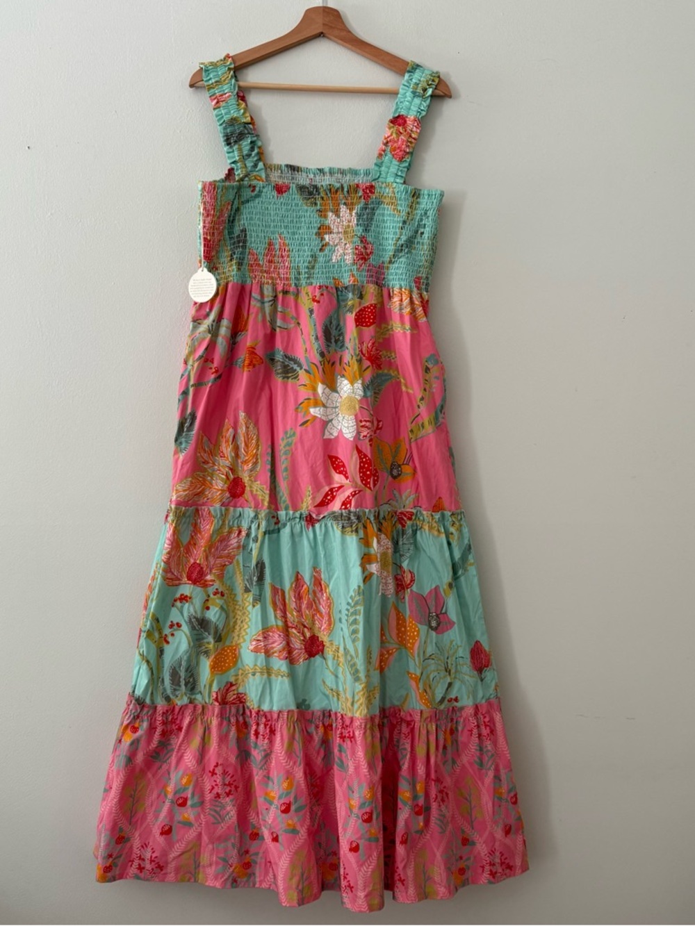 NEW Spartina 449 Avalon Smocked Dress Queenie Tropical Floral Mix Large NWT. - Picture 2 of 5